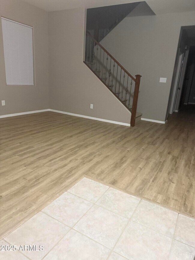 Building Photo - 2014 S Falcon Dr