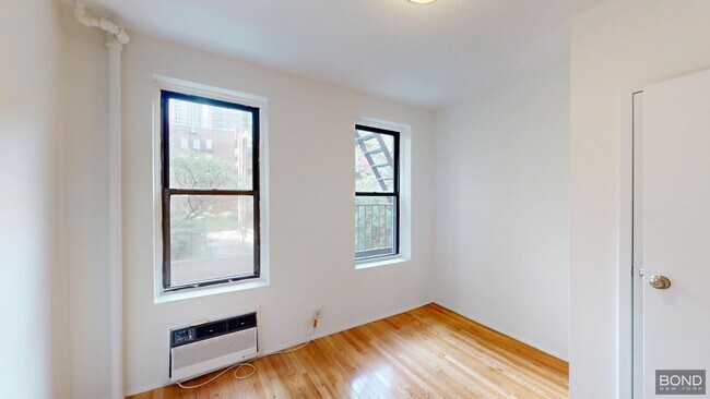 Building Photo - 429 E 73rd St