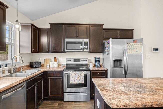 Building Photo - 215 Timber Jack Ct