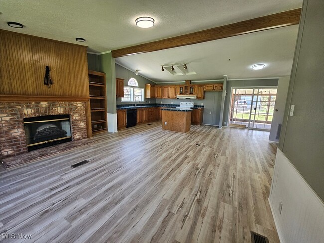 Building Photo - 508 Fritsch Ave