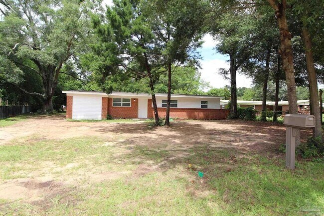 Building Photo - 6037 Syrcle Ave