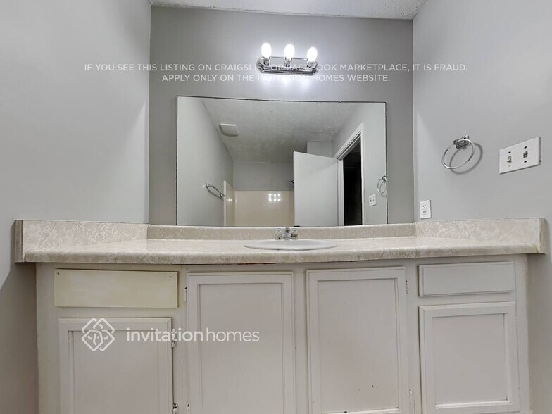 Building Photo - 4813 Pamela Ct