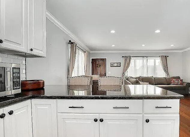 Building Photo - 13927 Leibacher Ave