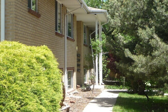 Building Photo - Garden-Level 1 Bed in Downtown Golden – $1...