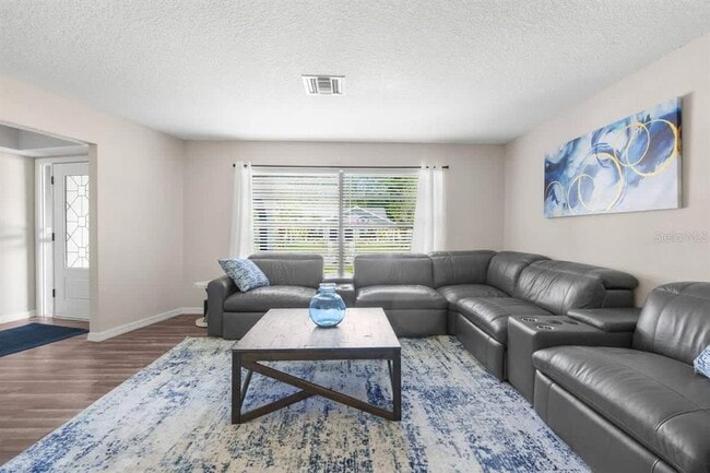 Building Photo - 13501 Whitby Rd