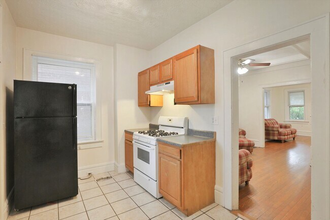 Building Photo - Central Campus - Newly renovated 4 Bedroom 2 Bathroom House