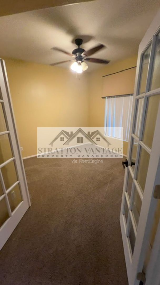 Building Photo - 1351 N Pleasant Dr