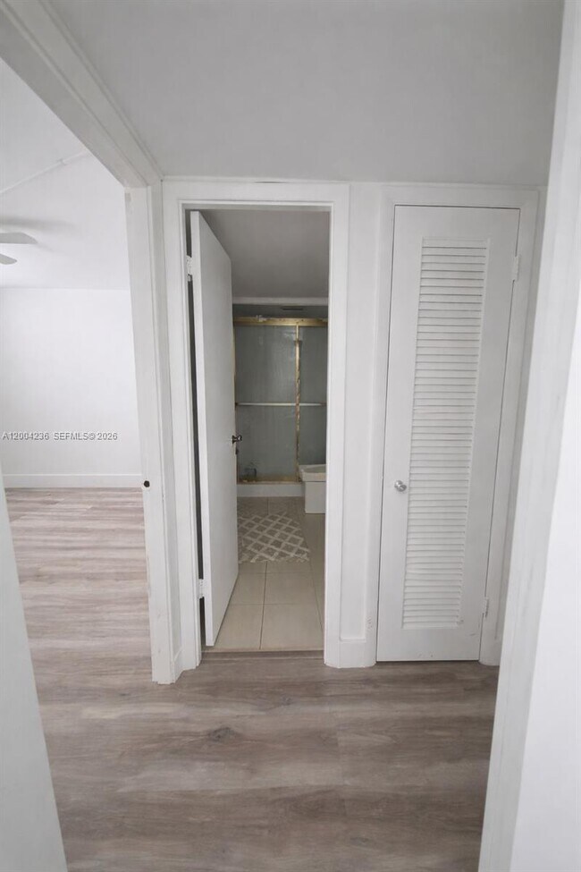 Building Photo - 1175 NE Miami Gardens Dr