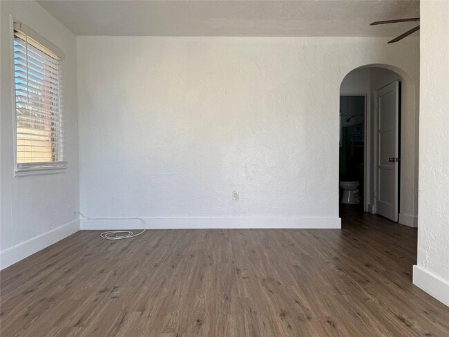 Building Photo - 1739 Moffett St