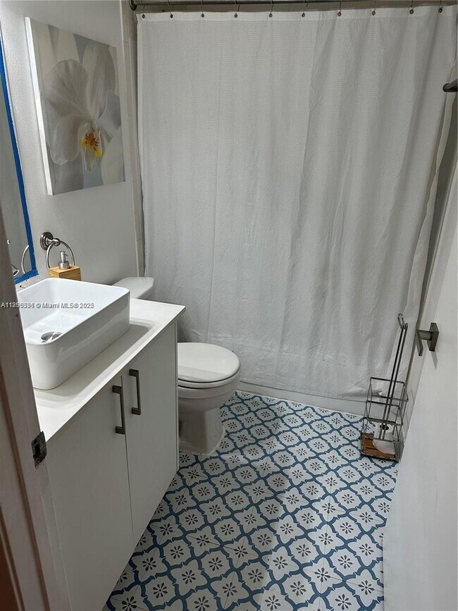 Building Photo - 850 N Miami Ave