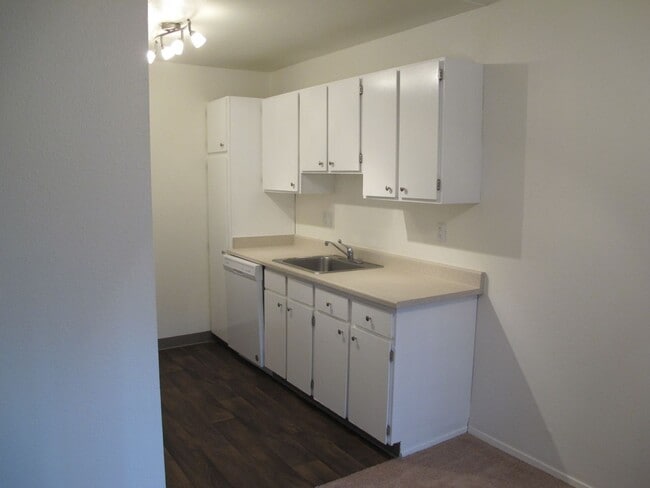Interior Photo - Woodlake Apartments