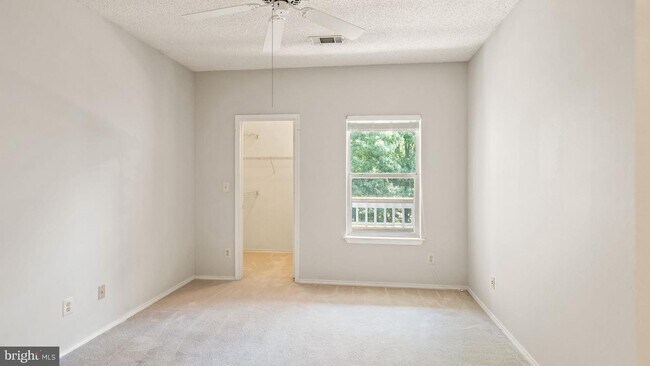 Building Photo - 13058 Autumn Woods Way