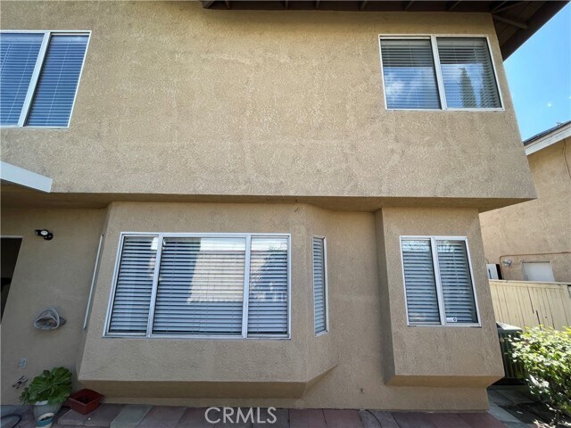Building Photo - 7271 Kensington Dr
