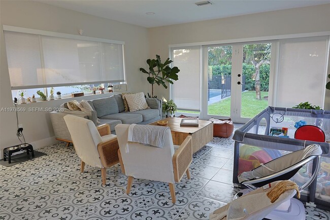 Building Photo - 10804 NW 2nd Ave