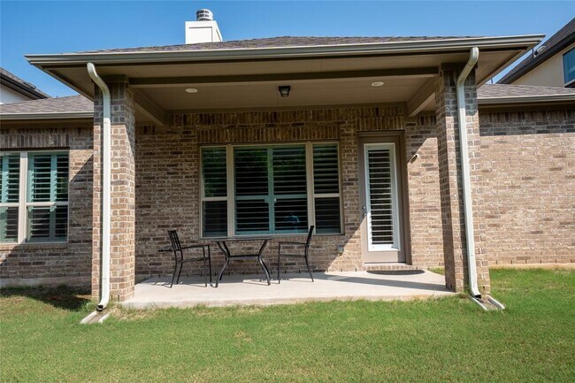 Building Photo - 2913 Zelma Dr
