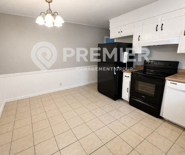 Building Photo - 1611 Hartsville Pike