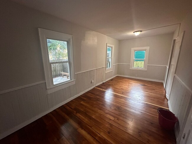 Building Photo - Charming Home in Historic Downtown Wilmington