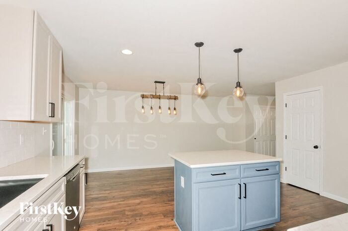 Building Photo - 1684 Woods Mill Dr