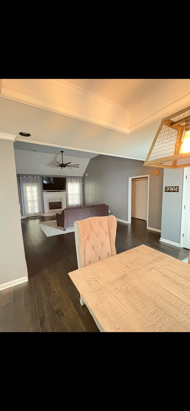 Building Photo - 2619 Kingsley Ct