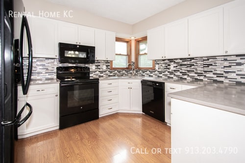 Building Photo - 16200 W 124th Cir