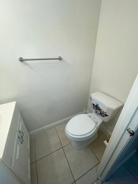 Building Photo - 5953 NW 25th Ct