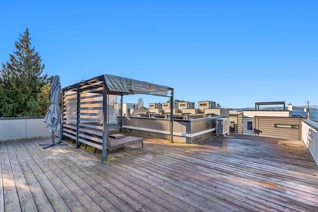 Building Photo - Stunning Air Conditioned Alki Condo Overlooking Majestic Puget Sound!