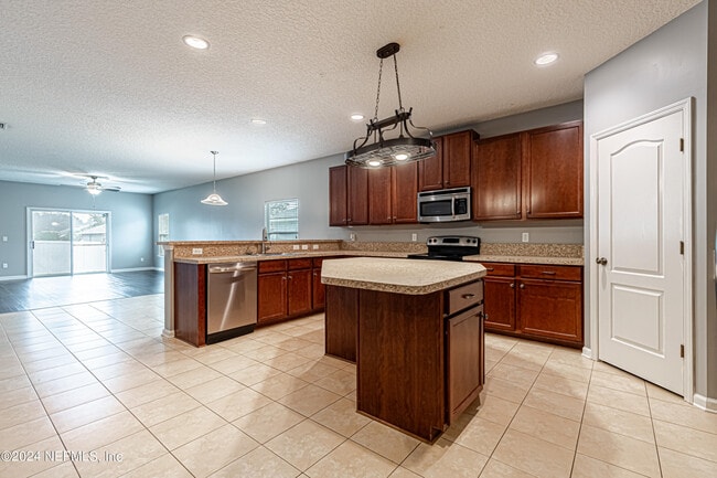 Building Photo - 3174 Hidden Meadows Ct