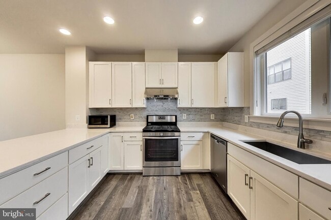 Building Photo - 16616 Crabbs Branch Way