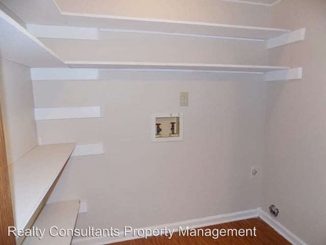 Building Photo - 3 br, 1.5 bath House - 4300 Holland Road