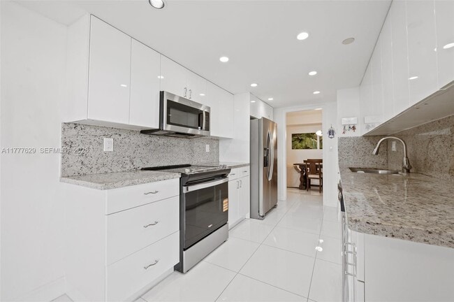 Building Photo - 2000 Towerside Terrace