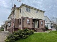 Building Photo - Fulton Rd Triplex
