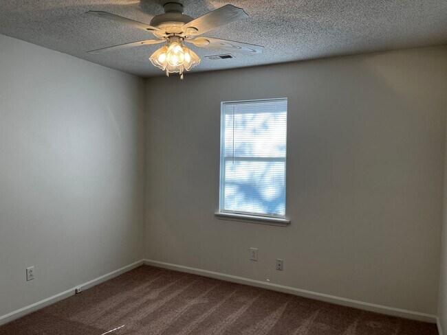 Building Photo - 2424 Educational Dr