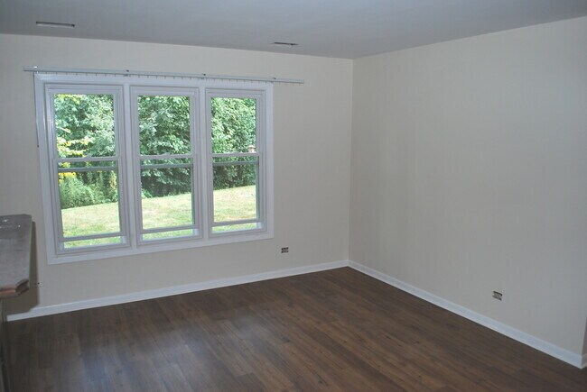 Building Photo - 181 Grove Ave