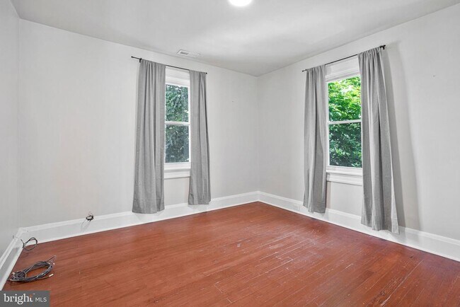 Building Photo - 508 Cording Ave