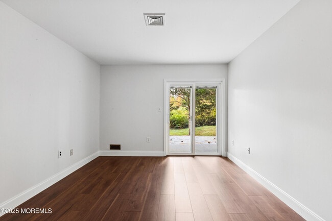 Building Photo - 357 Minstrel Ct