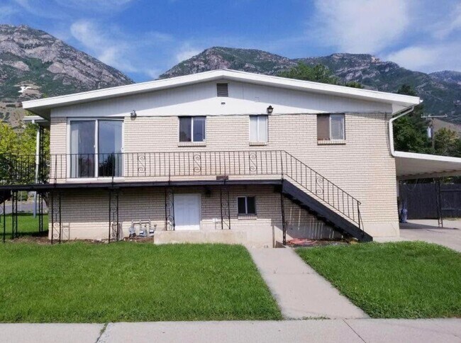 Building Photo - RES_CARMEL INSTITUTE LLC_1152