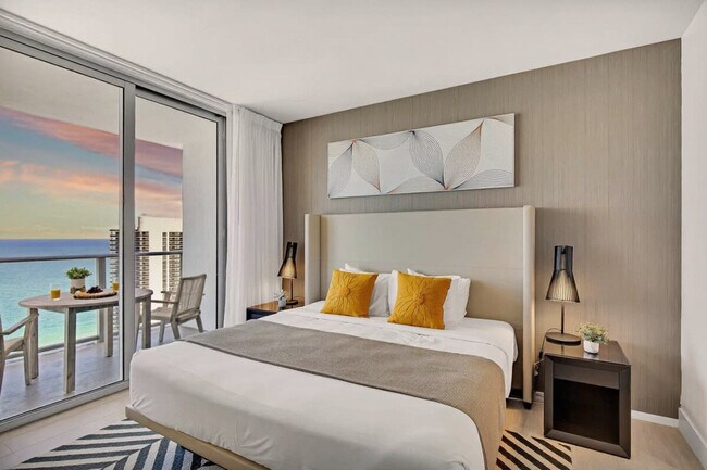 Building Photo - 4010 S Ocean Dr