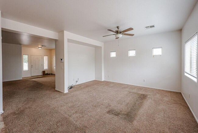 Building Photo - 12039 W Leather Ln
