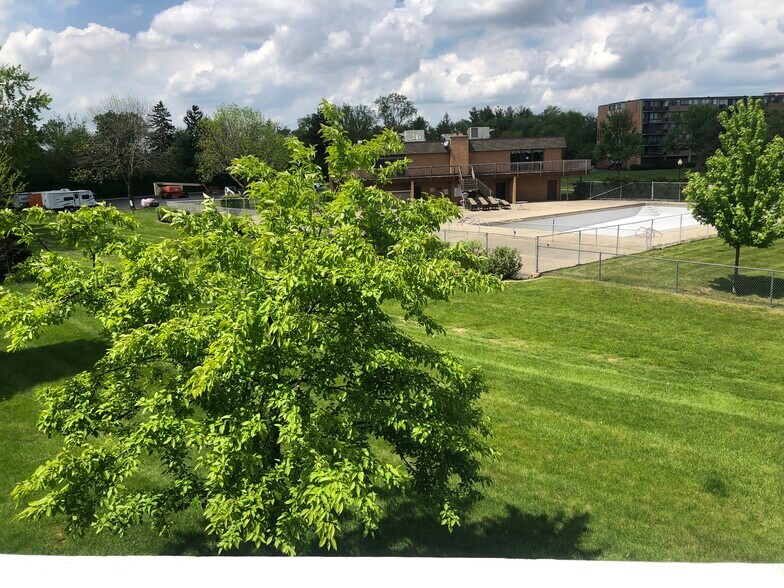 view from second bedroom window - 226 Arrowwood Ct
