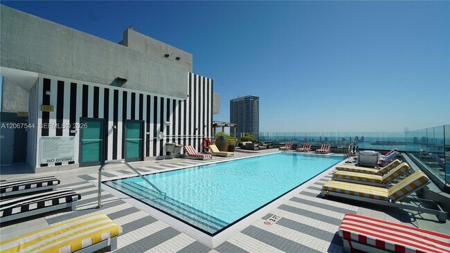 Building Photo - 1300 S Miami Ave