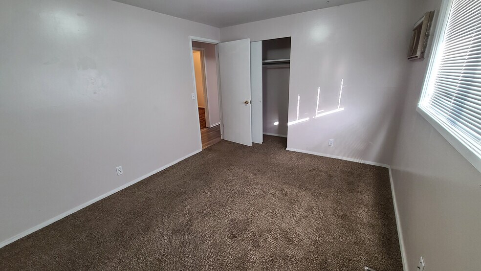 Building Photo - 2049 W 4450 S