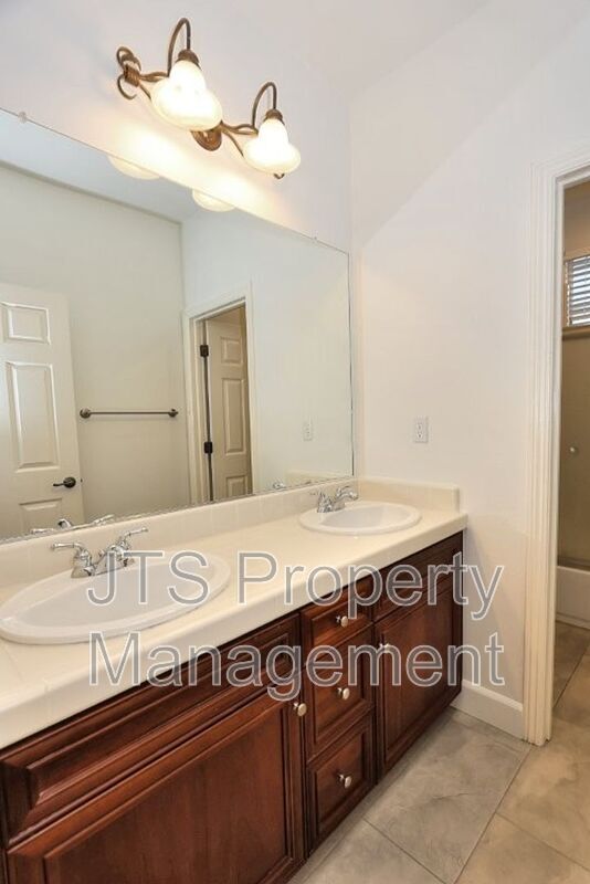 Building Photo - 5602 Jerry Litell Way