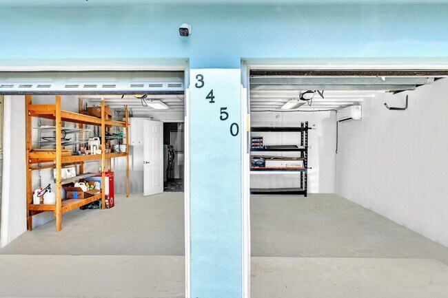 Building Photo - 3450 NE 19th Ave