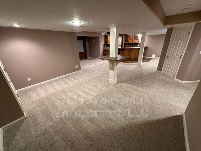 Building Photo - 11308 143rd Ter