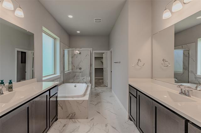 Building Photo - 829 Parkside Dr
