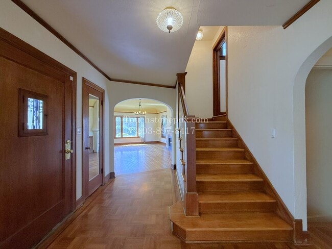 Building Photo - 1401 SE 130th Ave