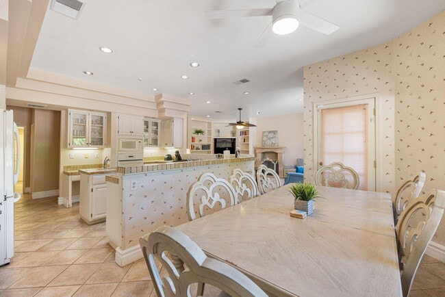 Building Photo - 72056 Palm Haven Dr
