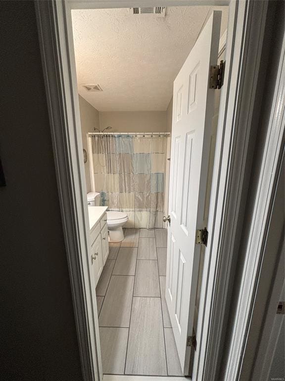 Building Photo - 1136 Hallwood Ln