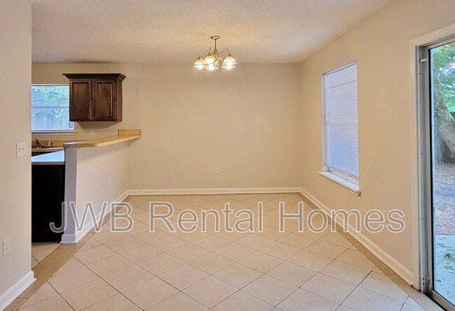 Building Photo - 8921 Yeoman Dr