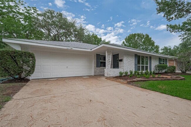 Building Photo - 11431 Landsdowne Dr